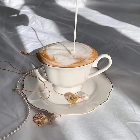 Venetian Hill House By 