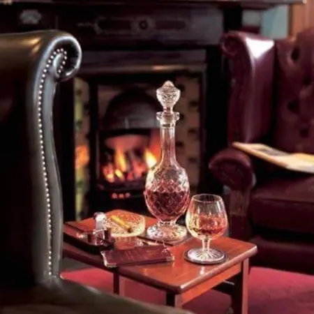 Venetian Hill House By 