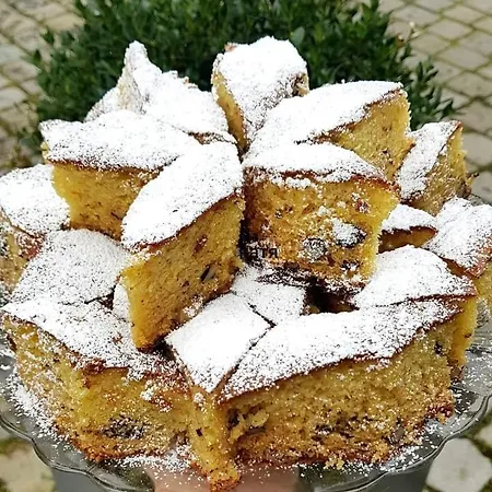 Venetian Hill House By 